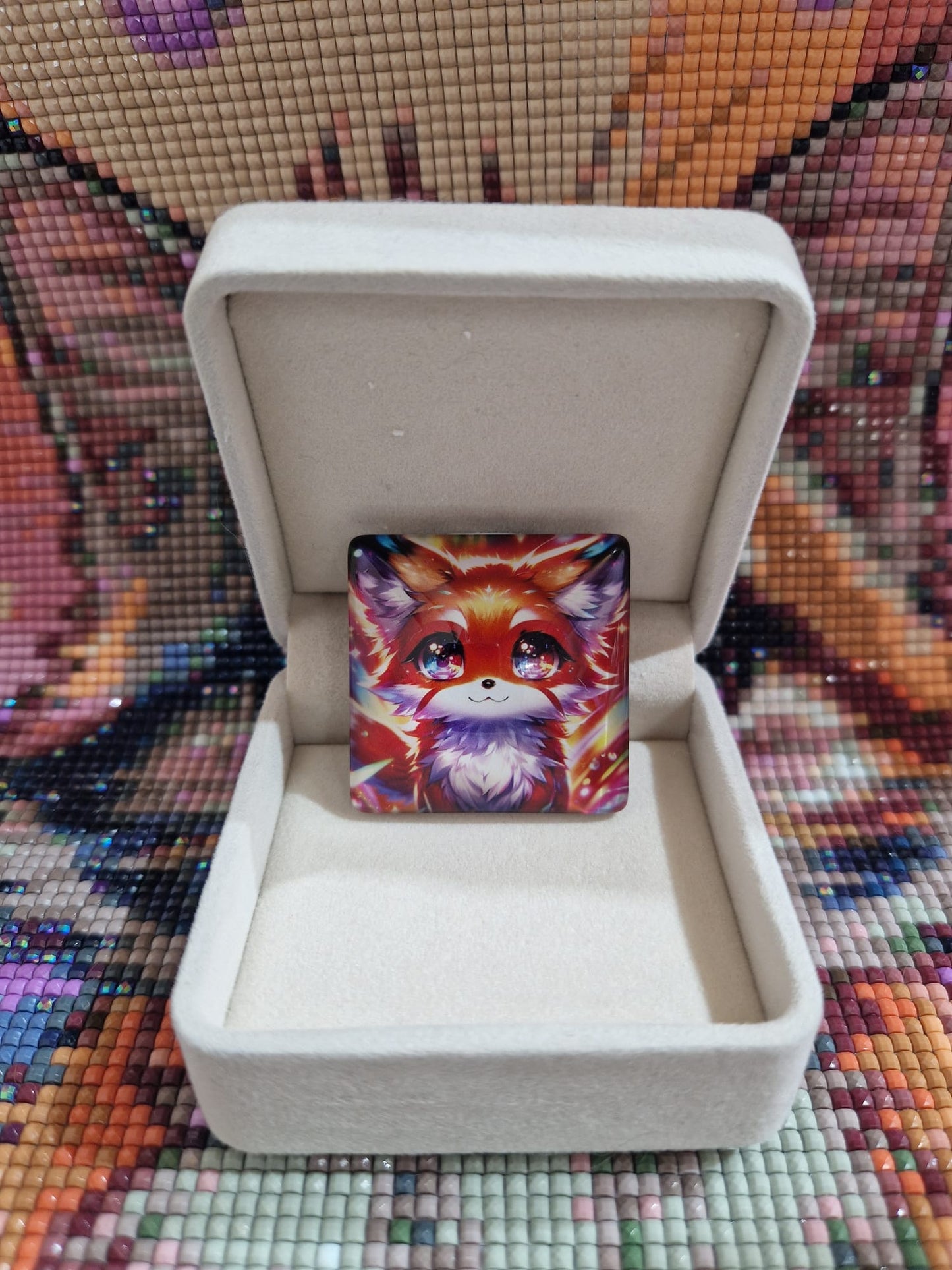 Cover Minder "Little Baby Fox by Anubis" mit Glas & Magnet - Lucky Soul Diamonds