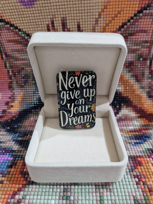Cover Minder "Never give up on your Dreams" mit Glas & Magnet - Lucky Soul Diamonds