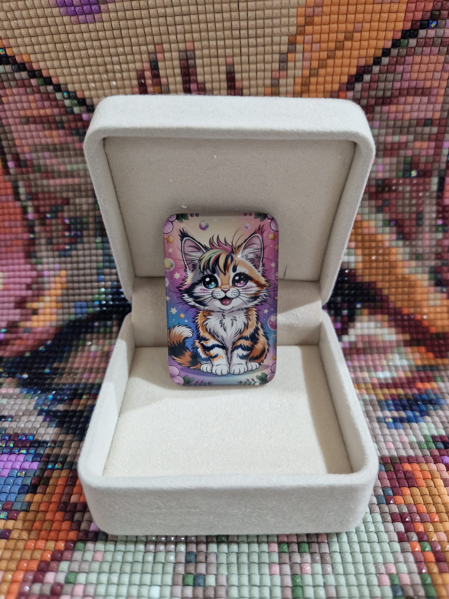 Cover Minder "Liebevolle Katze" mit Glas & Magnet - Lucky Soul Diamonds